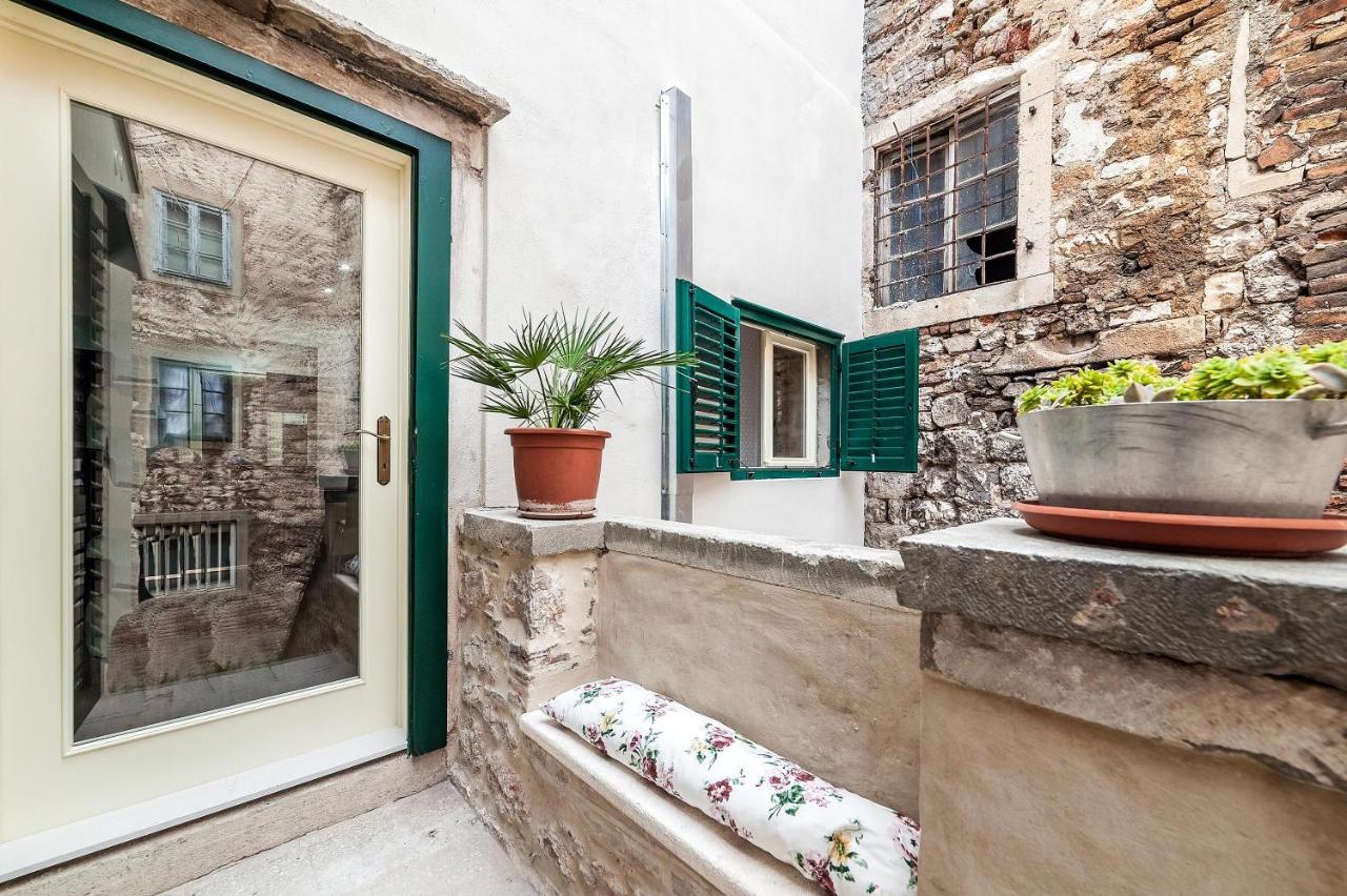Aparment Lila Διαμέρισμα Σίμπενικ Εξωτερικό φωτογραφία
